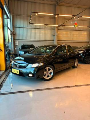 HONDA CIVIC 1.8 LXS 16V FLEX 4P MANUAL HONDA CIVIC 1.8 LXS 16V FLEX 4P MANUAL